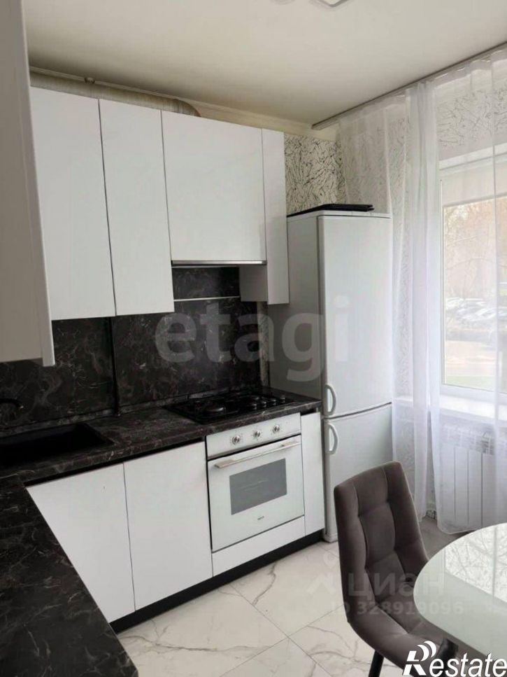 2-комн квартира Придорожная улица, 11,  д. 11
