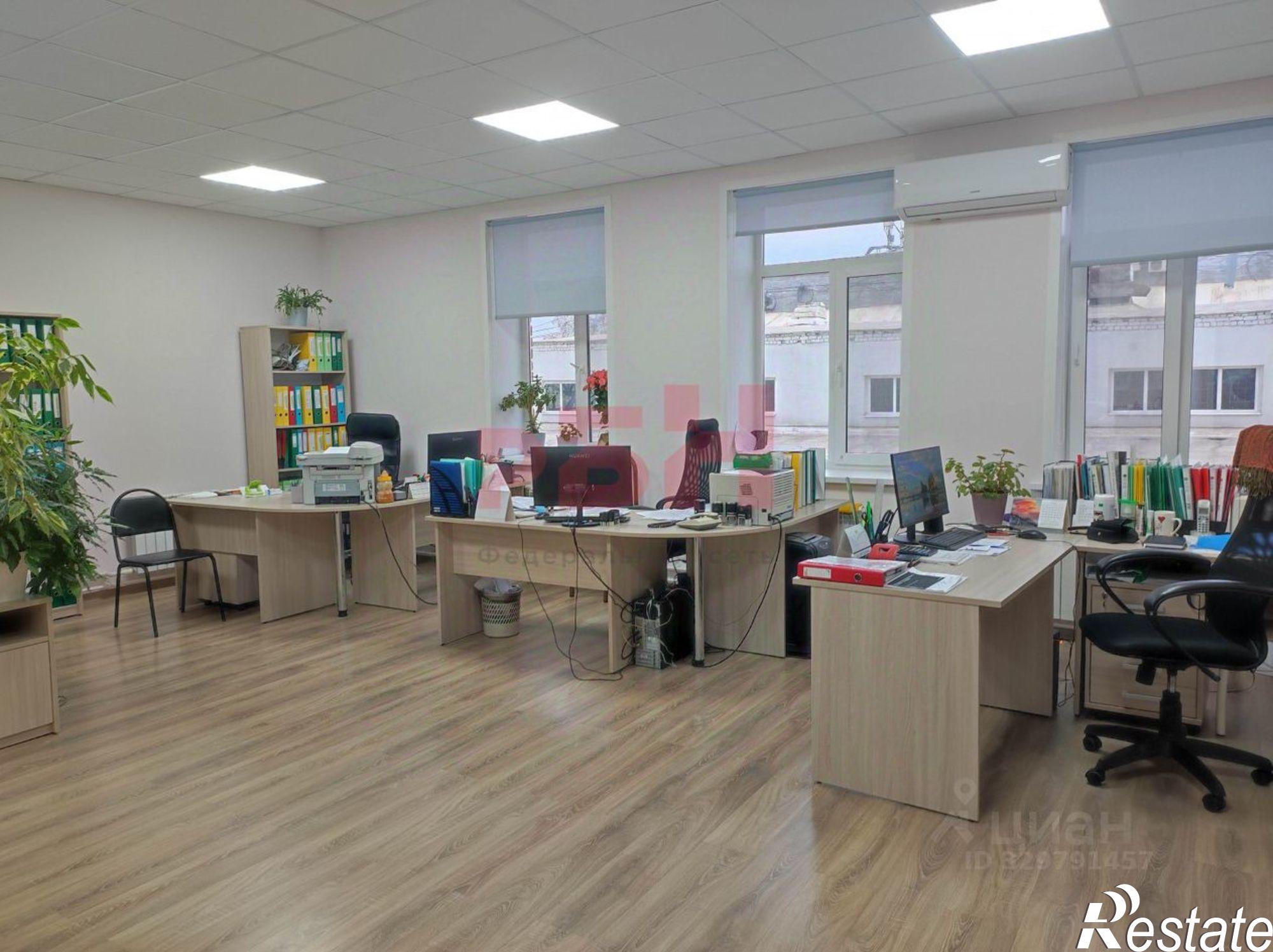 Сдать офис, помещение под офис за 421 250 рублей на пр-кт Кирова, 255П