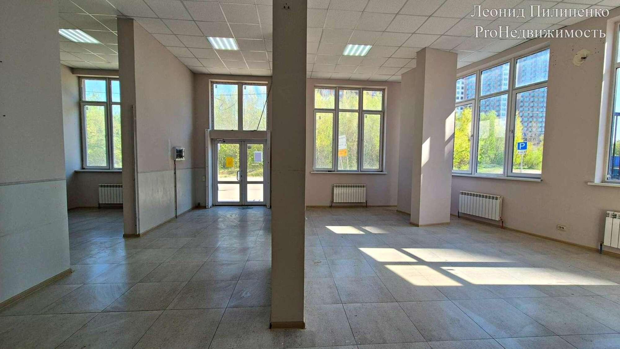 Сдать торговое помещение за 138 600 рублей на Карла Маркса проспект, 246