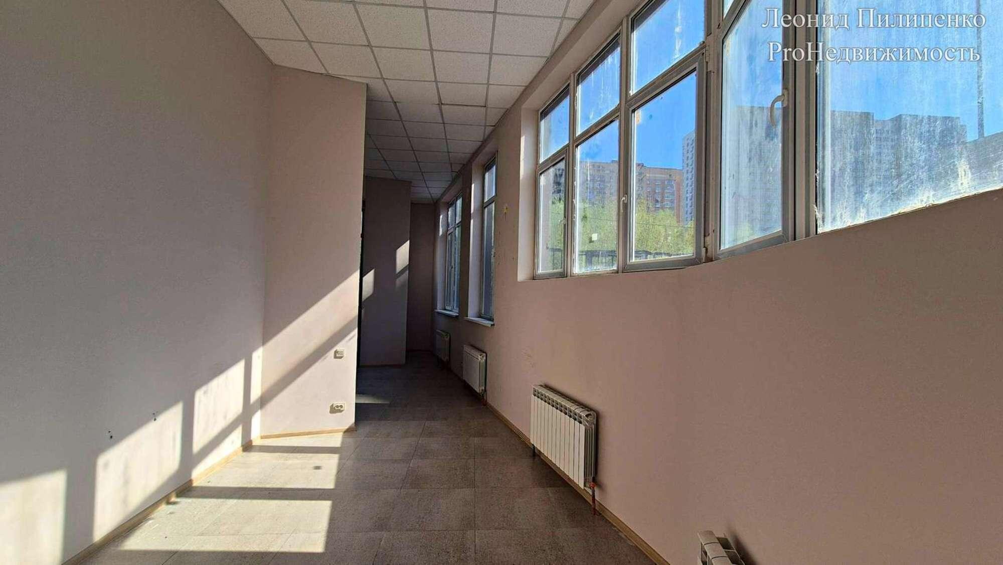 Сдать торговое помещение за 138 600 рублей на Карла Маркса проспект, 246
