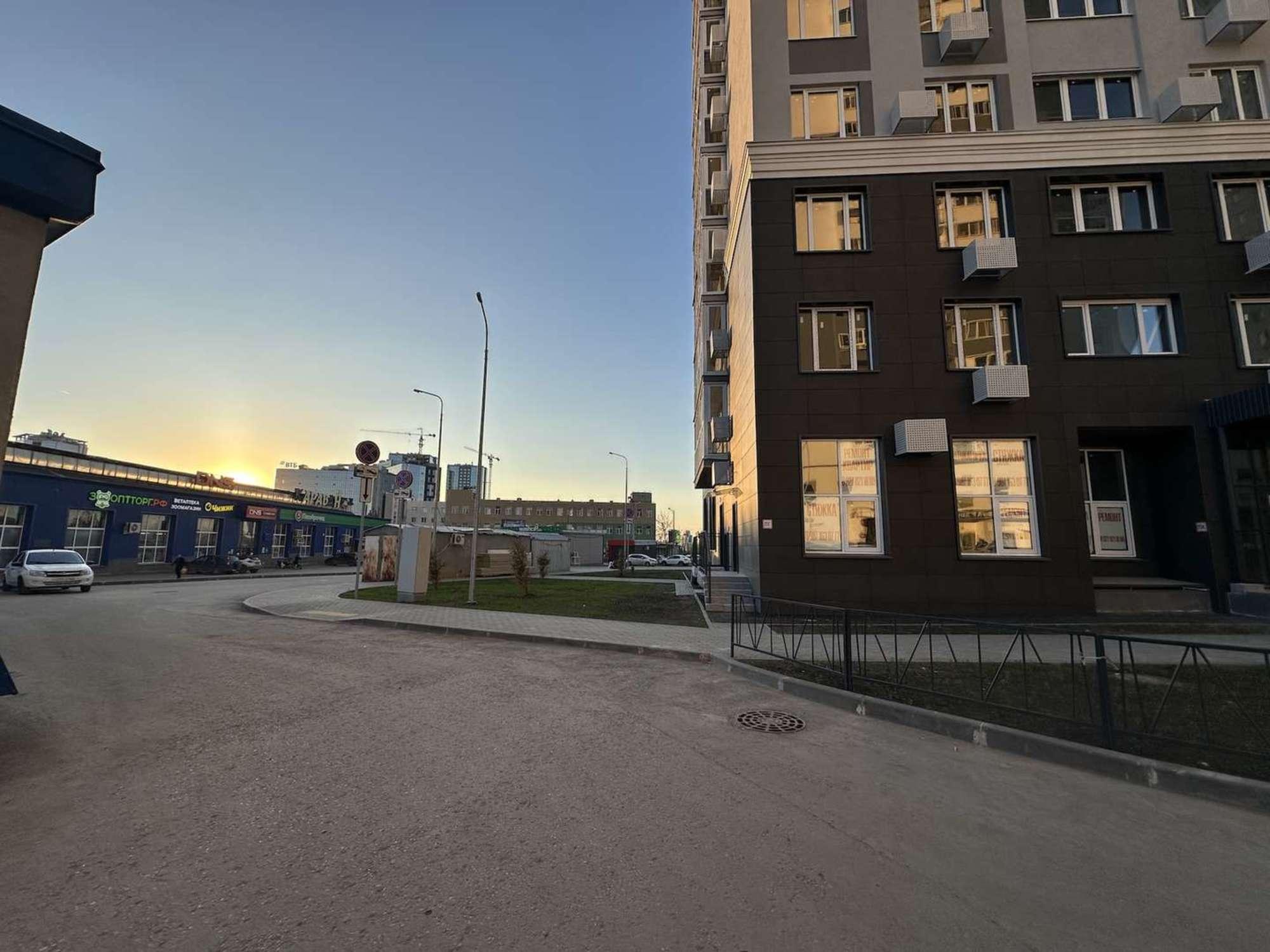 Сдать торговое помещение за 158 400 рублей на Московское шоссе, 9