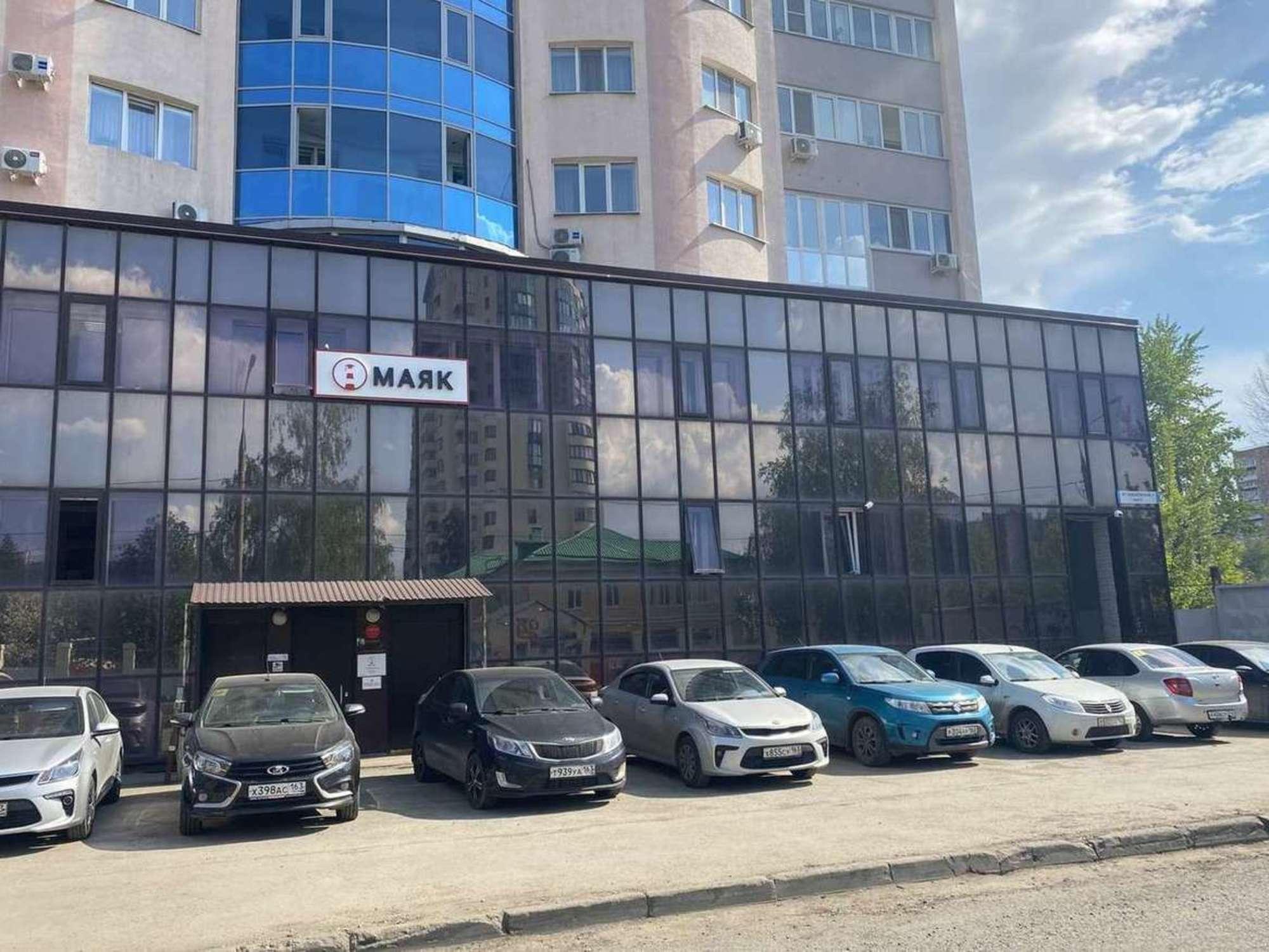 Купить торговое помещение за 17 600 000 рублей на Радонежская улица, 1к2