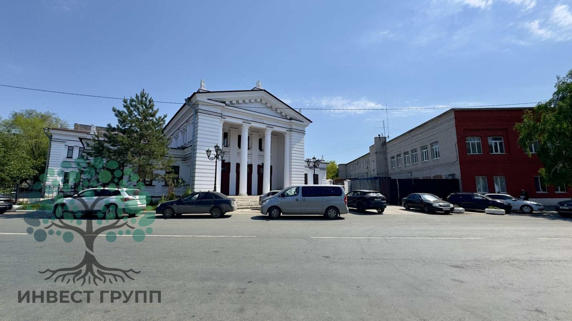 Купить торговое помещение за 69 000 000 рублей на Алексея Толстого улица, 19