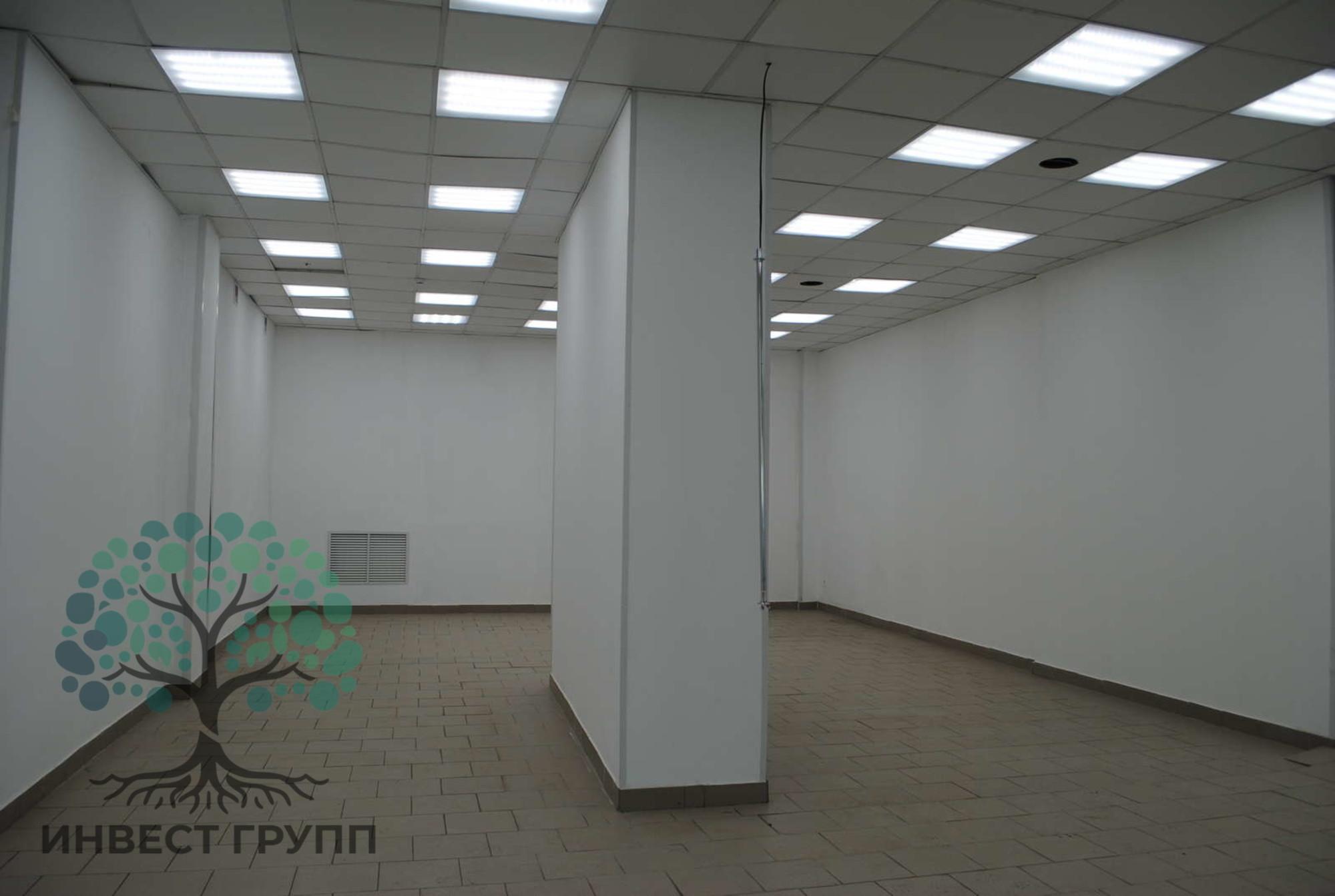 Сдать торговое помещение за 215 000 рублей на Победы улица, 113