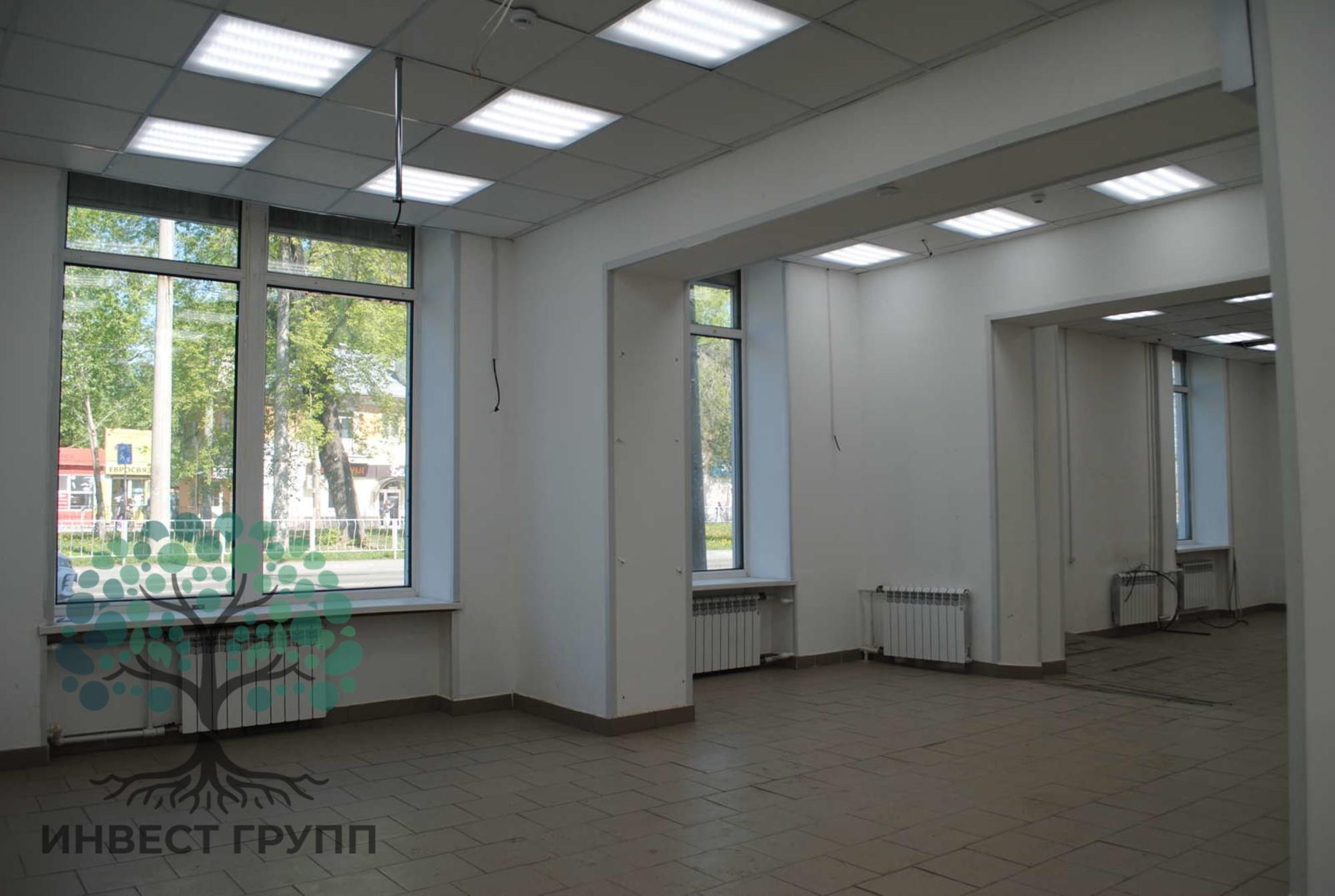 Сдать торговое помещение за 215 000 рублей на Победы улица, 113