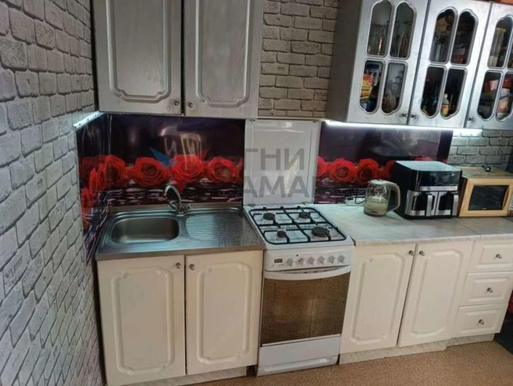 2-комн квартира Строителей улица, 22