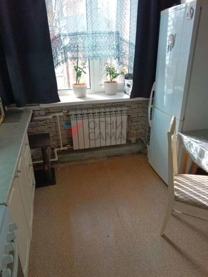 2-комн квартира Строителей улица, 22