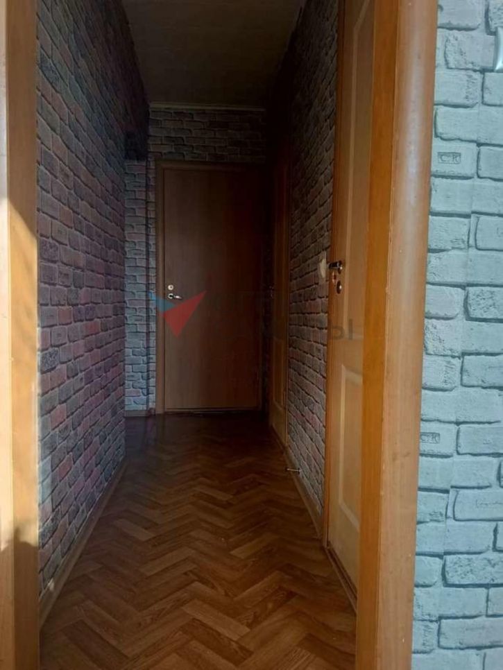 2-комн квартира Строителей улица, 22