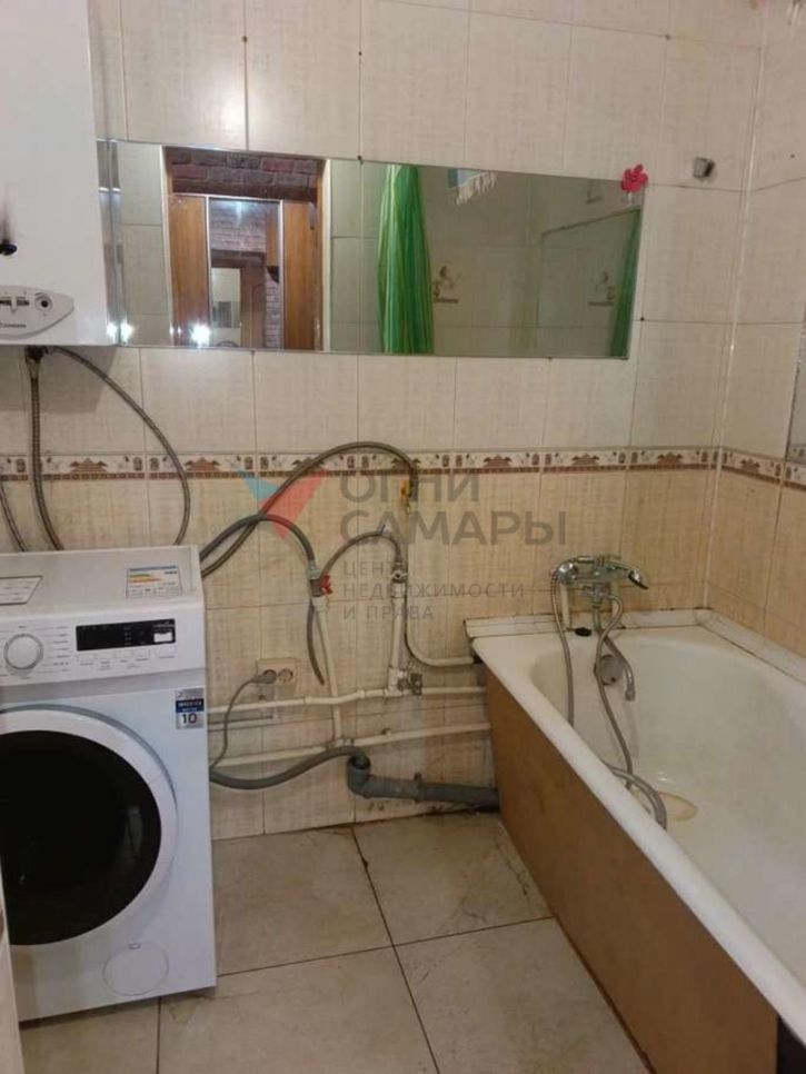 2-комн квартира Строителей улица, 22