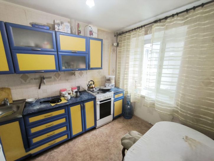 3-комн квартира Красных Коммунаров улица, 15