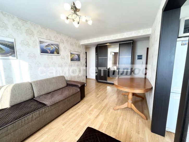 3-комн квартира Осипенко улица, 4