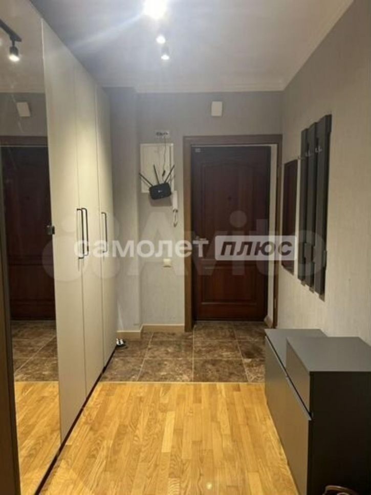 3-комн квартира Венцека улица, 111