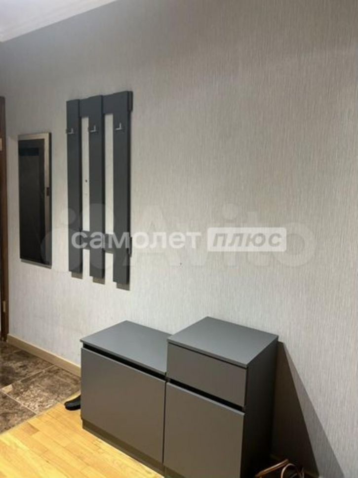 3-комн квартира Венцека улица, 111