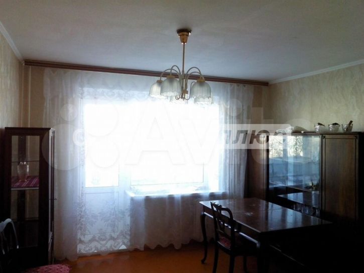 3-комн квартира Революционная улица, 79