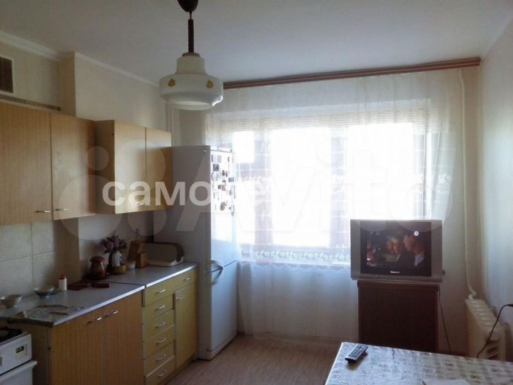 3-комн квартира Революционная улица, 79