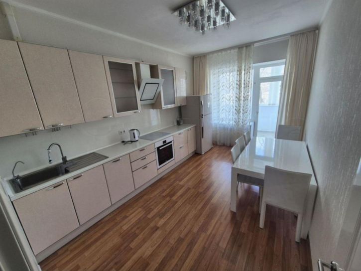 2-комн квартира Осипенко улица, 3А