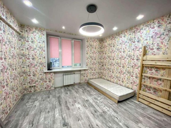 3-комн квартира Черемшанская улица, 102