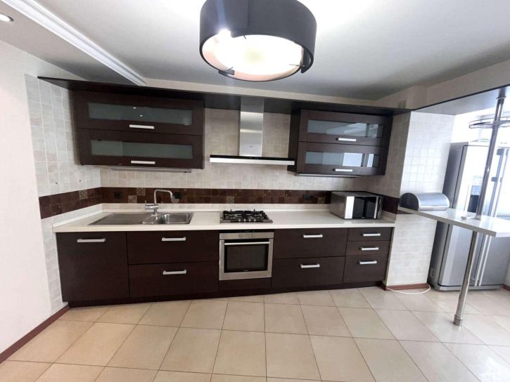 4-комн квартира Кромская улица, 4