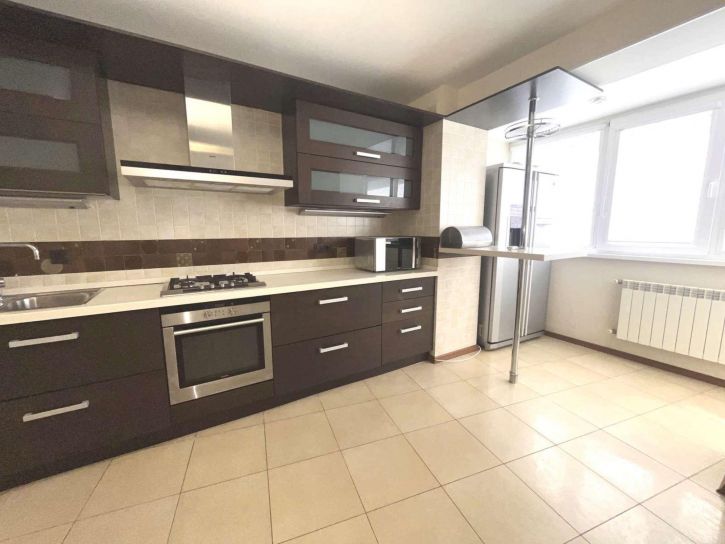 4-комн квартира Кромская улица, 4