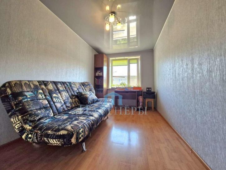 4-комн квартира Промышленности улица, 309