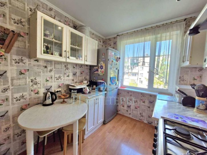 4-комн квартира Промышленности улица, 309