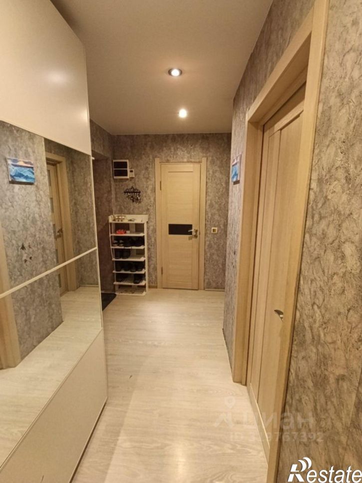2-комн квартира улица Евгения Золотухина, 8,  д. 8