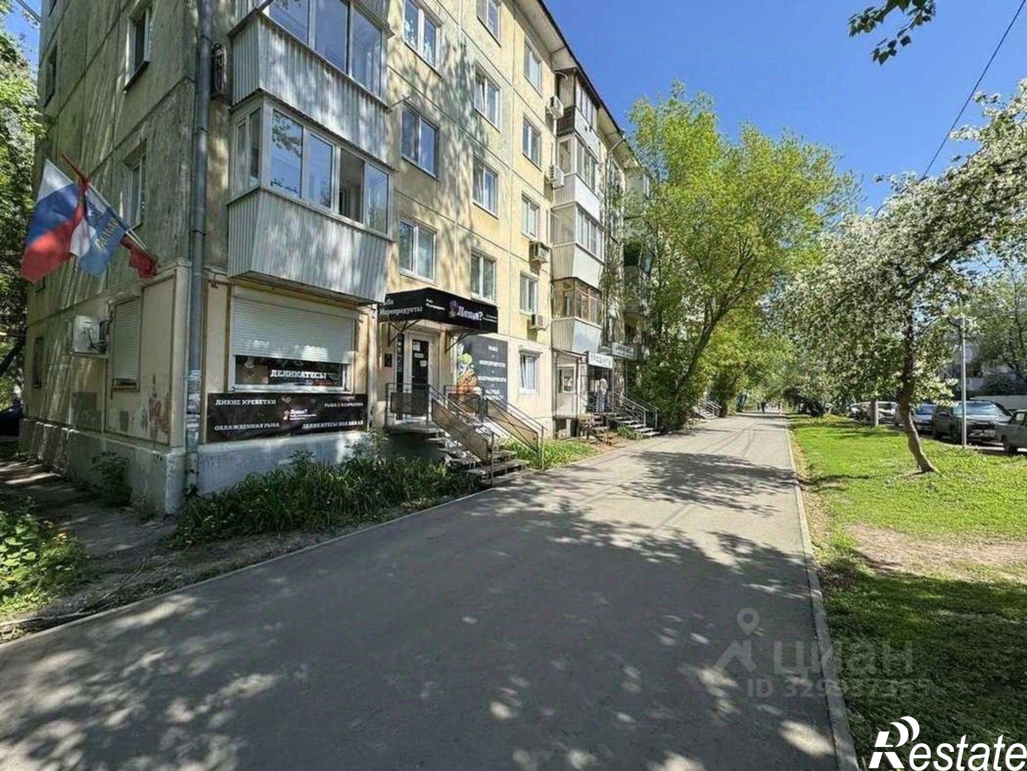 Сдать торговое помещение за 72 000 рублей на ул Мичурина, 120