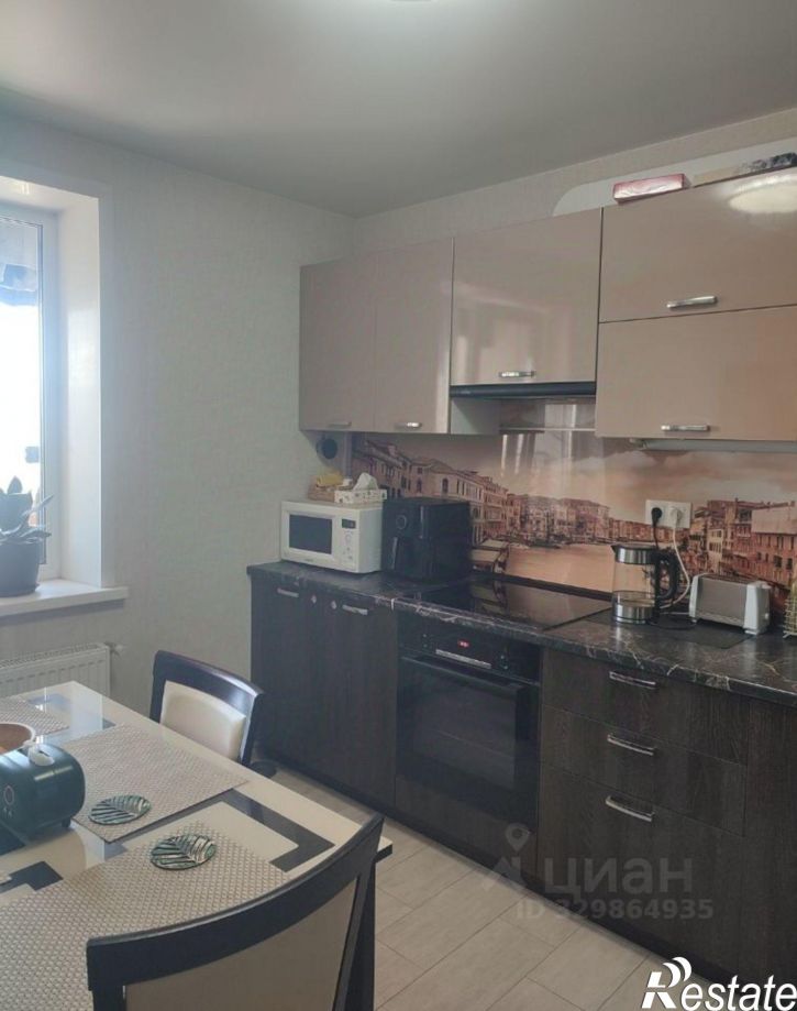 2-комн квартира Революционная улица, 101Б,  д. 101Б