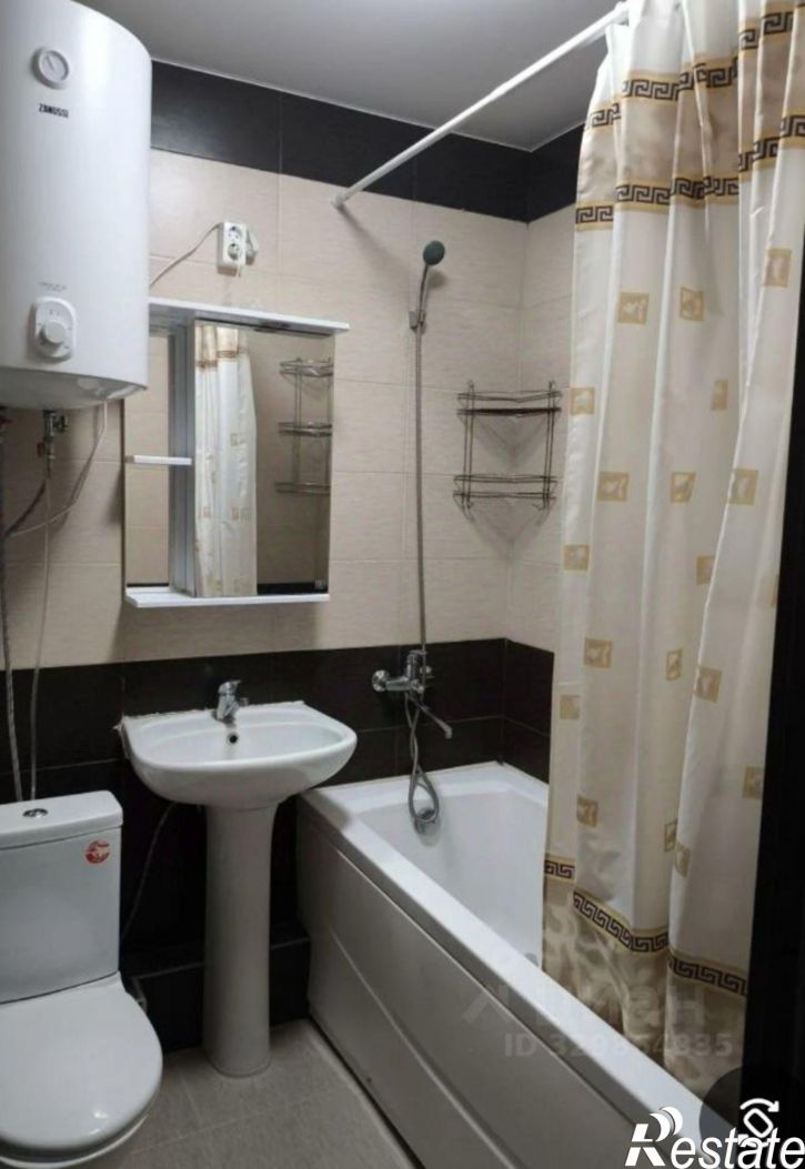 2-комн квартира Революционная улица, 101Б,  д. 101Б