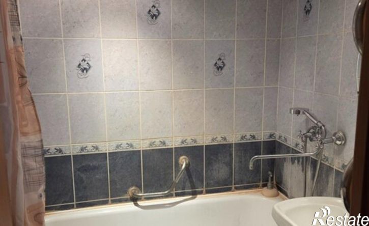 2-комн квартира улица Парижской Коммуны, 28,  д. 28
