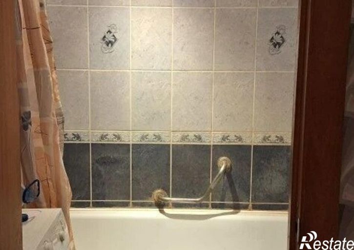 2-комн квартира улица Парижской Коммуны, 28,  д. 28