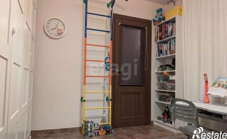 2-комн квартира улица Виталия Жалнина, 12,  д. 12