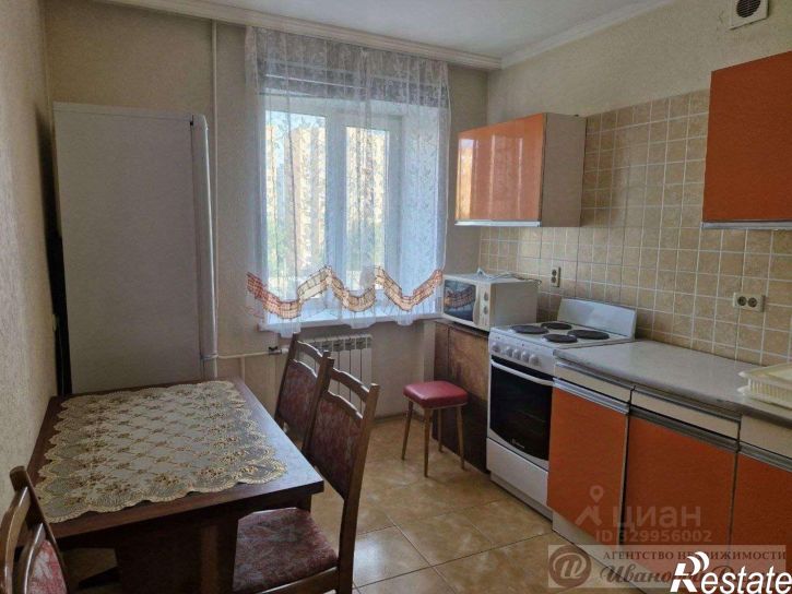 2-комн квартира пр-кт Карла Маркса, 10,  д. 10