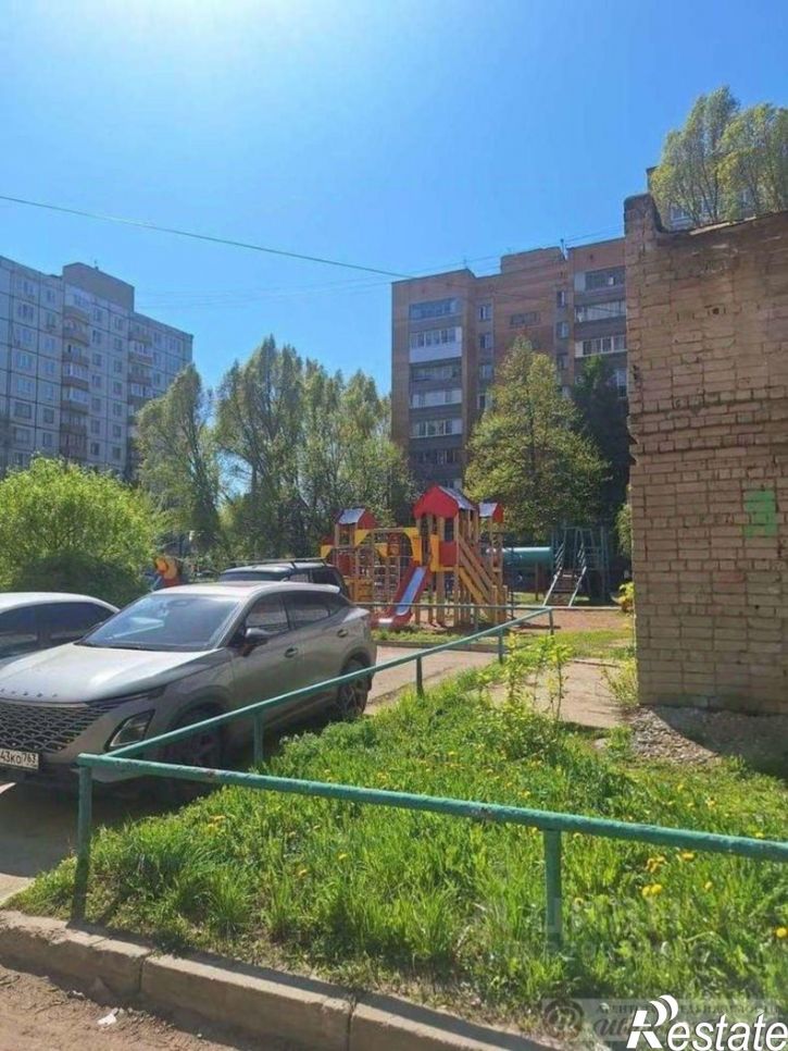 3-комн квартира улица Авроры, 122,  д. 122