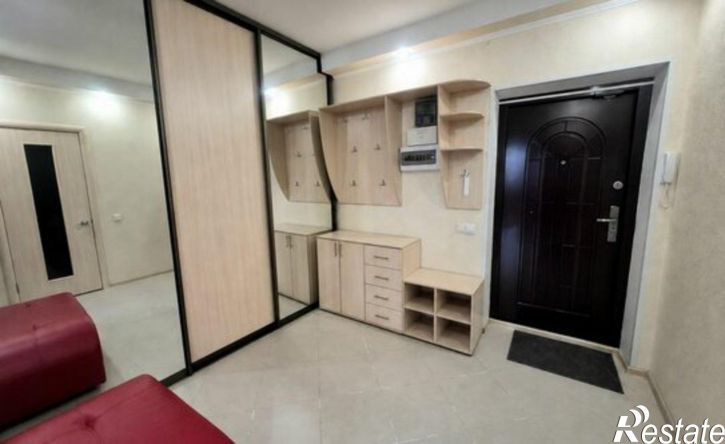 2-комн квартира Революционная улица, 4,  д. 4