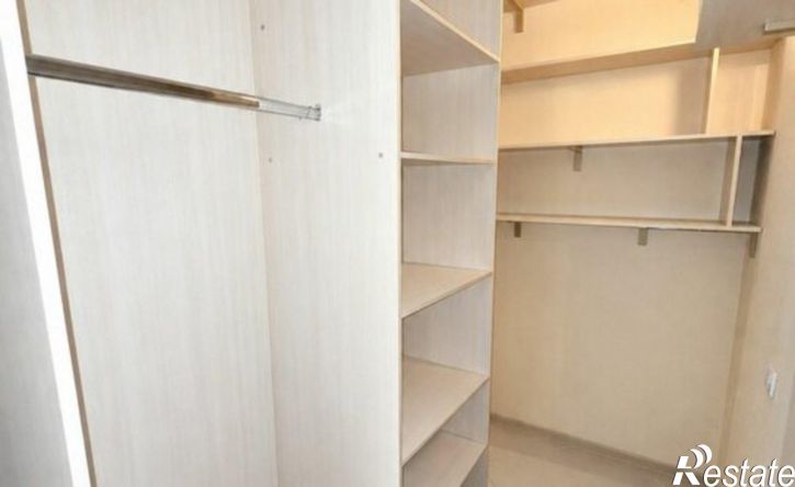 2-комн квартира Революционная улица, 4,  д. 4