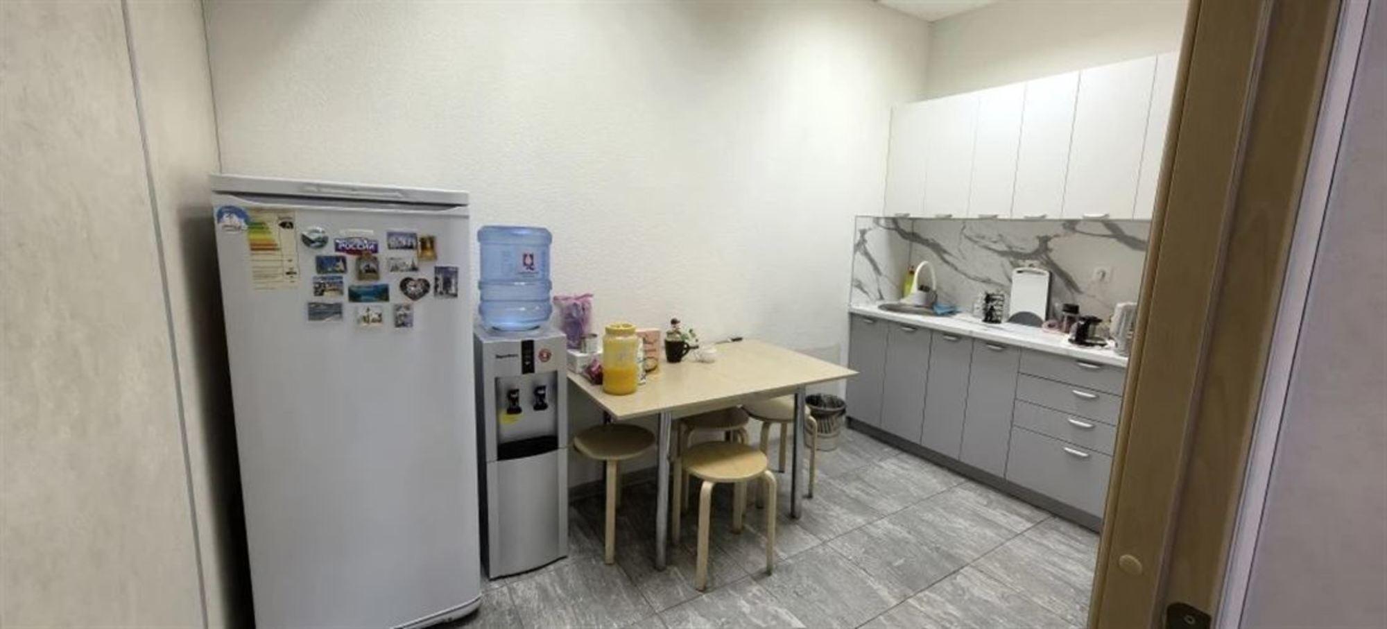 Купить офис, помещение под офис за 12 900 000 рублей на ул Урицкого, д. 19