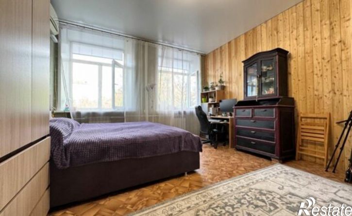 3-комн квартира улица Николая Панова, 4,  д. 4