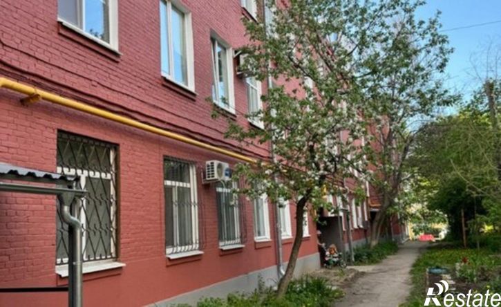 3-комн квартира улица Николая Панова, 4,  д. 4