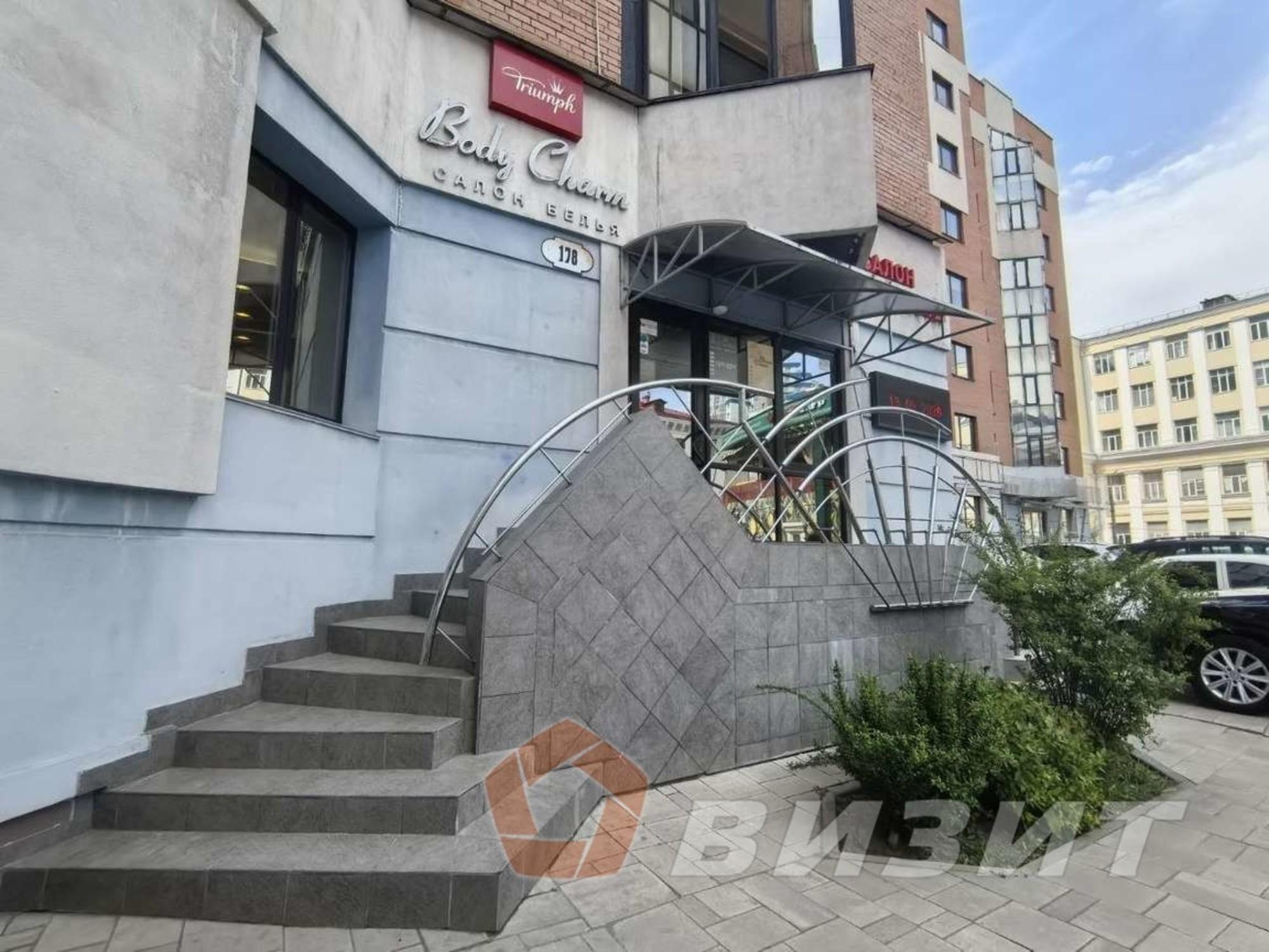 Купить торговое помещение за 20 000 000 рублей на Молодогвардейская улица, 178