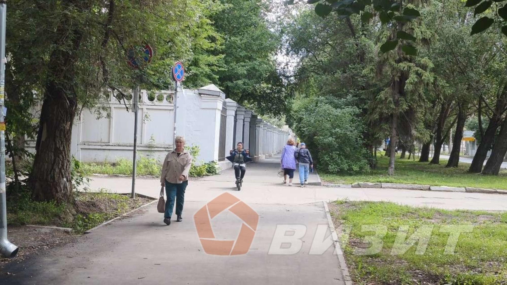 Купить торговое помещение за 2 600 000 рублей на Советской Армии улица, 223