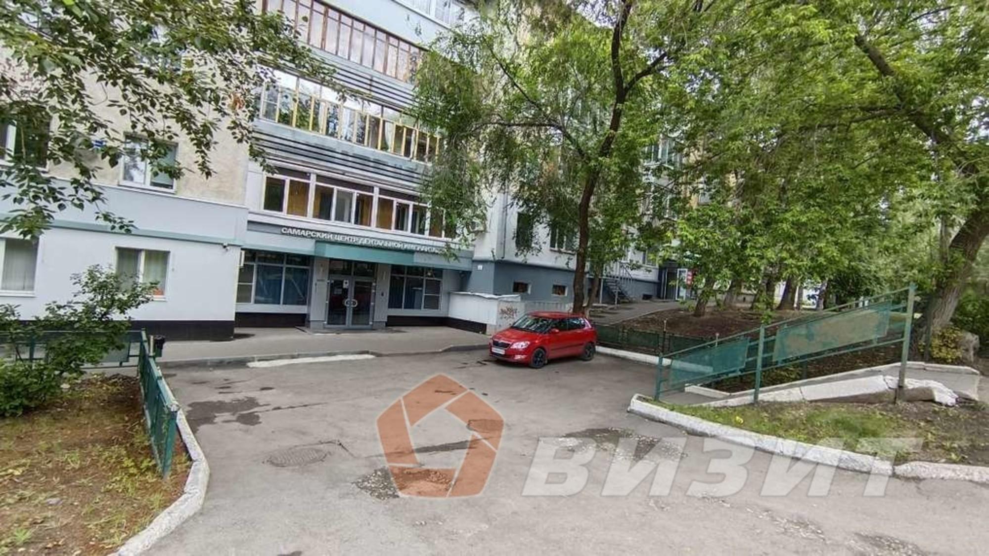 Купить торговое помещение за 2 600 000 рублей на Советской Армии улица, 223