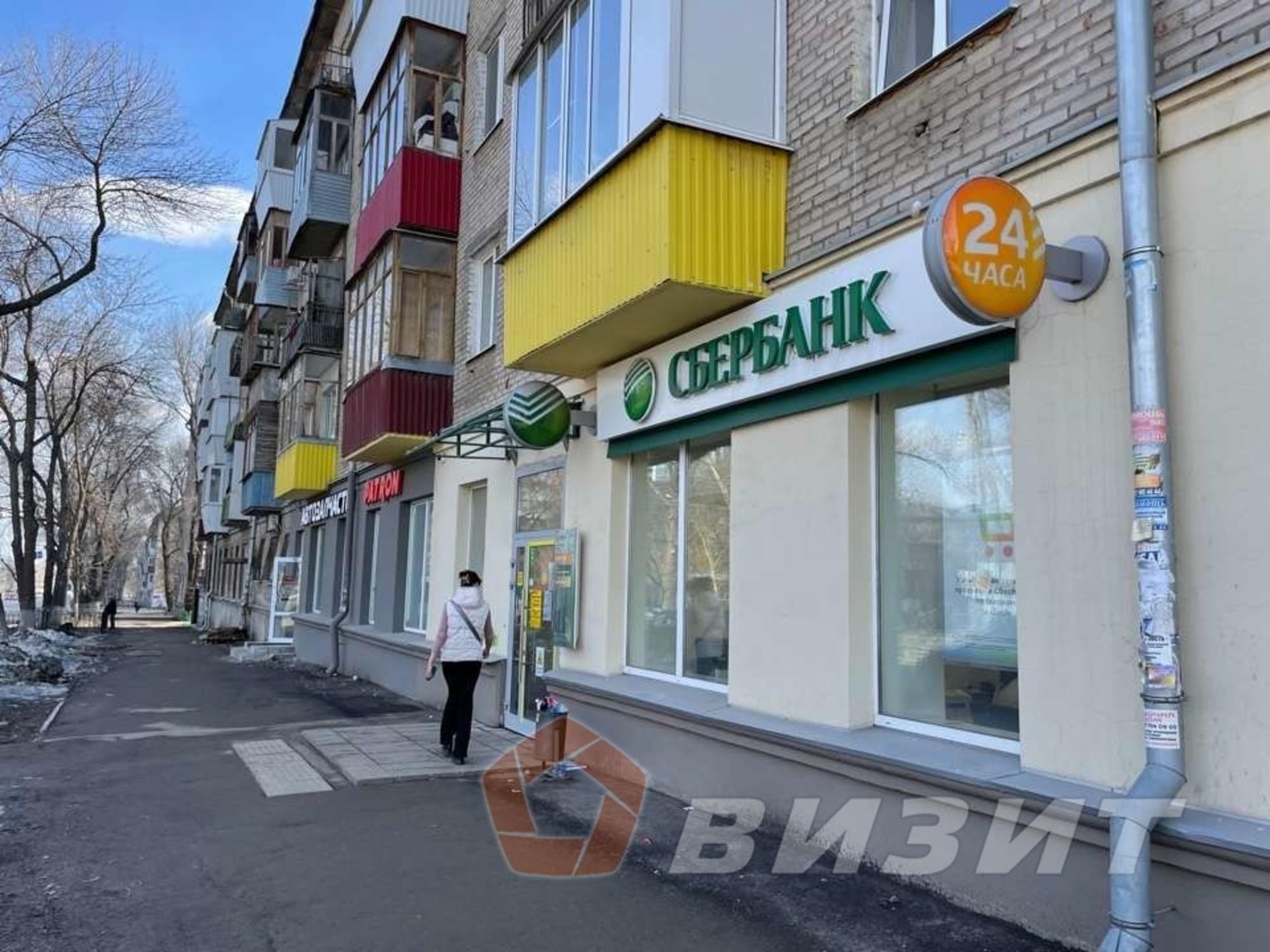 Сдать торговое помещение за 110 000 рублей на Гагарина улица, 159