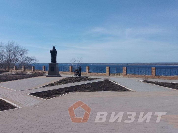 Офис Лейтенанта Шмидта улица, 1