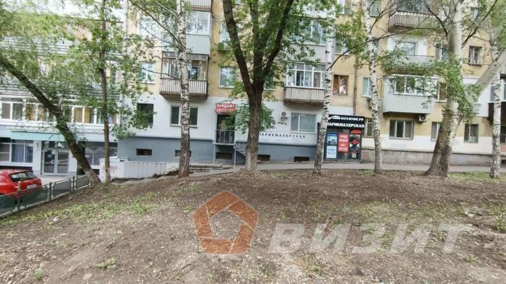 Торговое помещение Советской Армии улица, 223