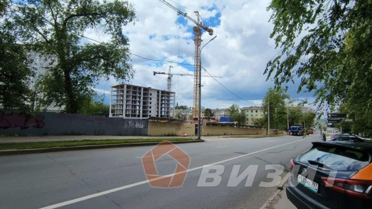 Торговое помещение Советской Армии улица, 223
