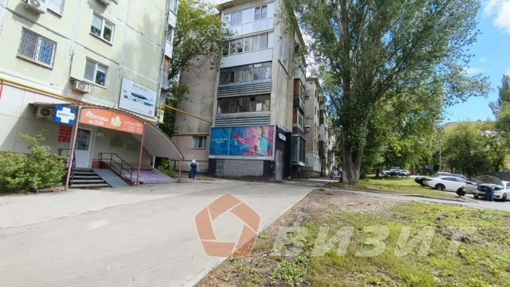 Торговое помещение Советской Армии улица, 223
