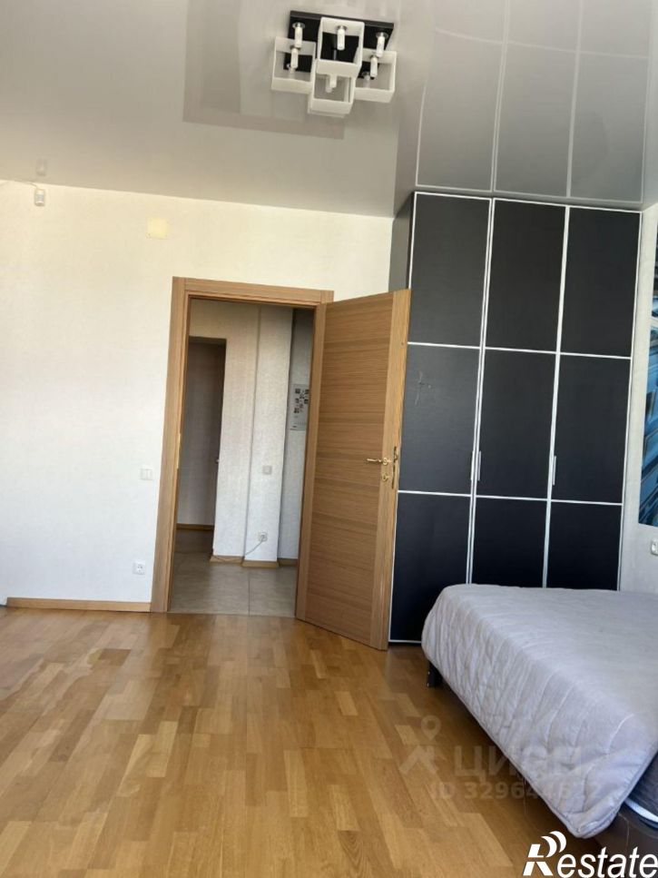 4-комн квартира улица Алексея Толстого, 26,  д. 26