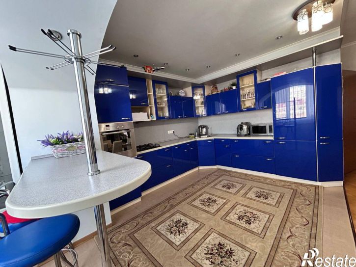 4-комн квартира ул Ленинская, 228,  д. 228