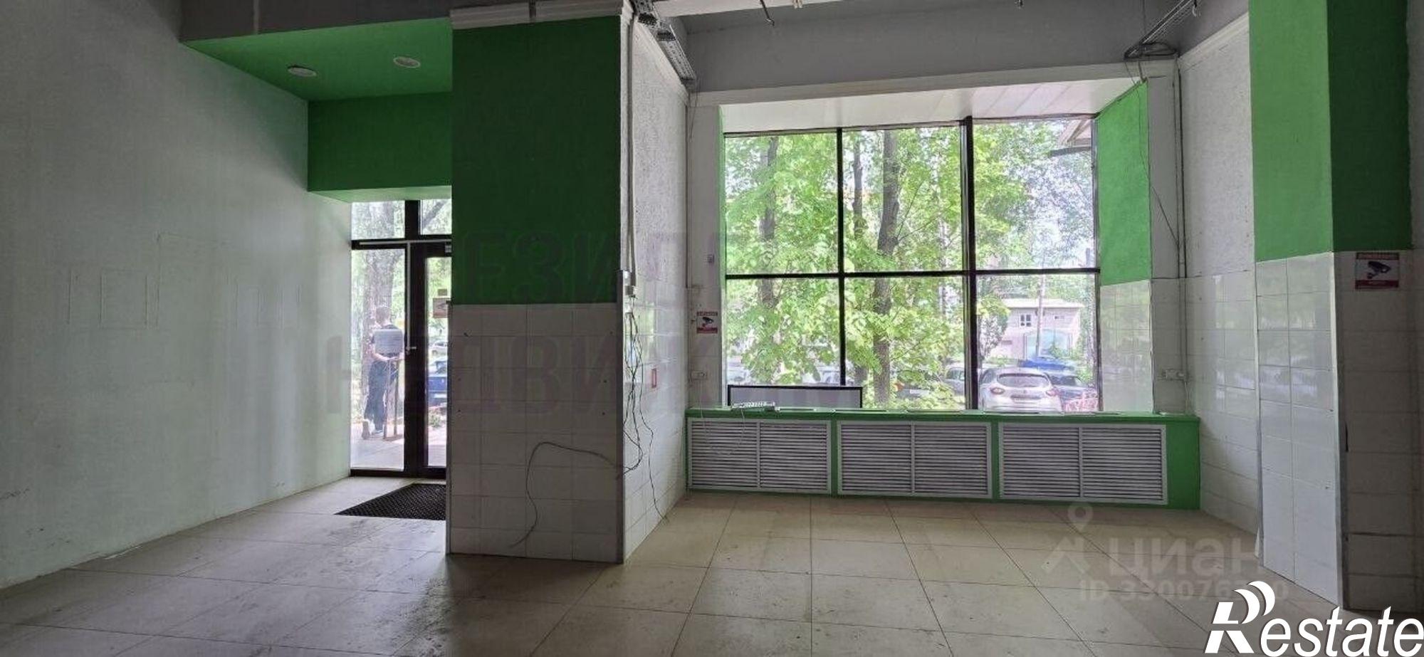 Сдать торговое помещение за 139 480 рублей на проспект Кирова